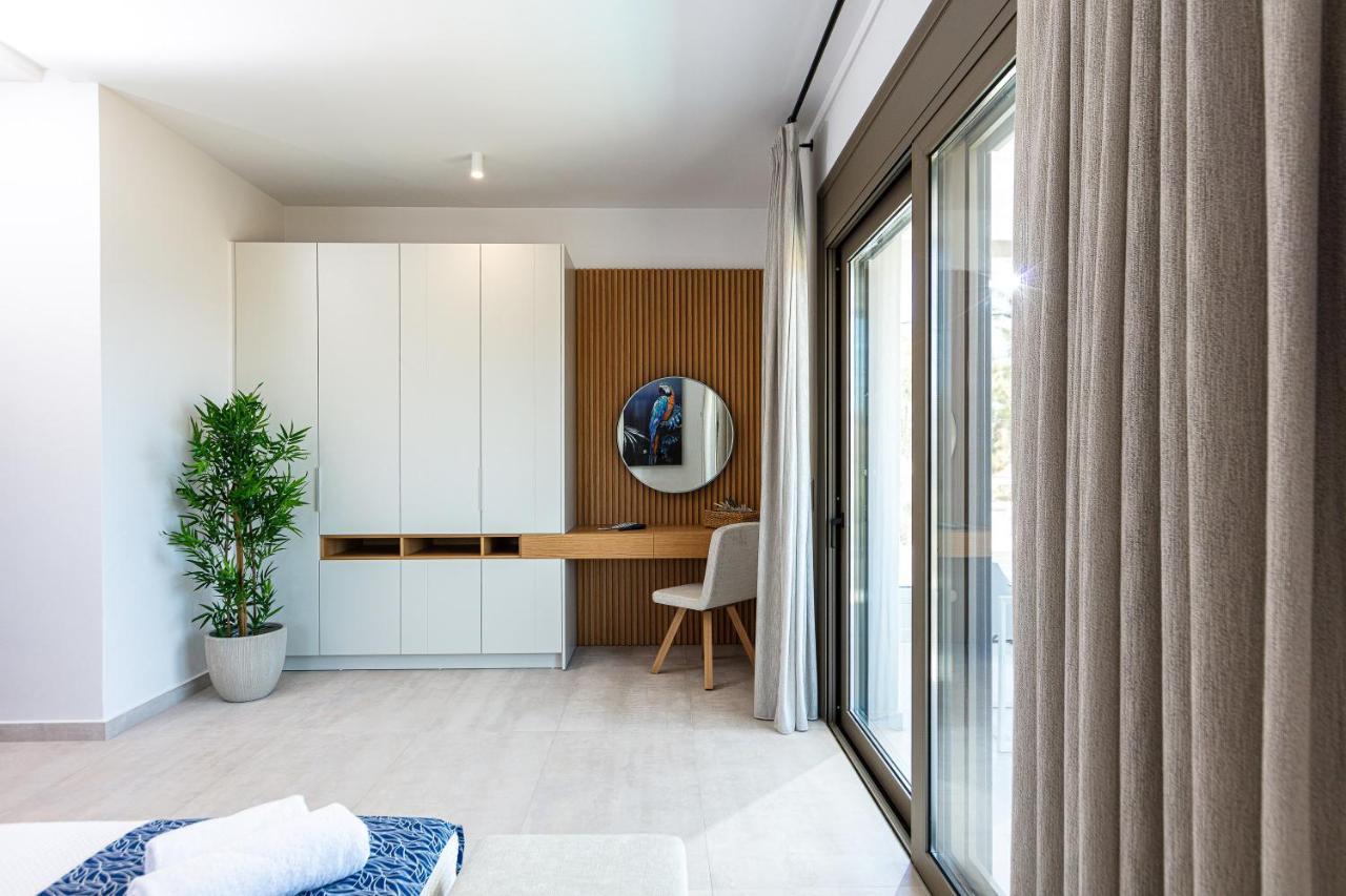 Lagoon Seaside Villa, Sumptuous Retreat,By Thinkvilla Pánormos Extérieur photo